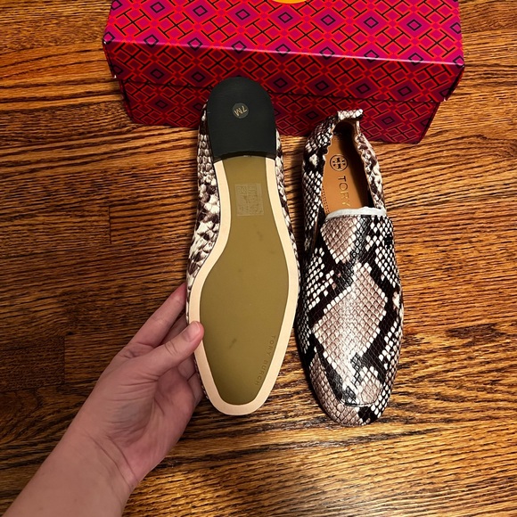 NWT Tory Burch Kira Loafer - Picture 2 of 3